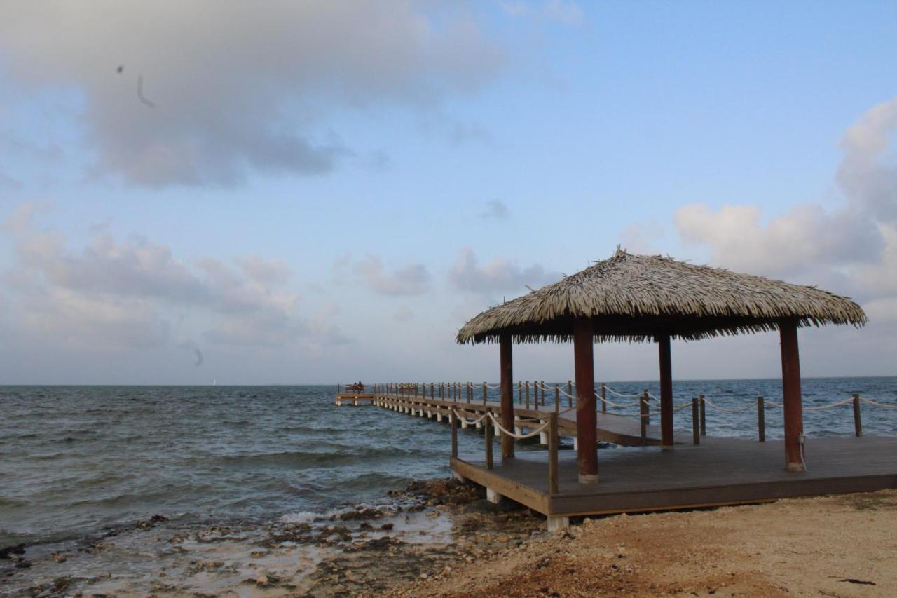 The Grand Caymanian Resort George Town Exterior photo