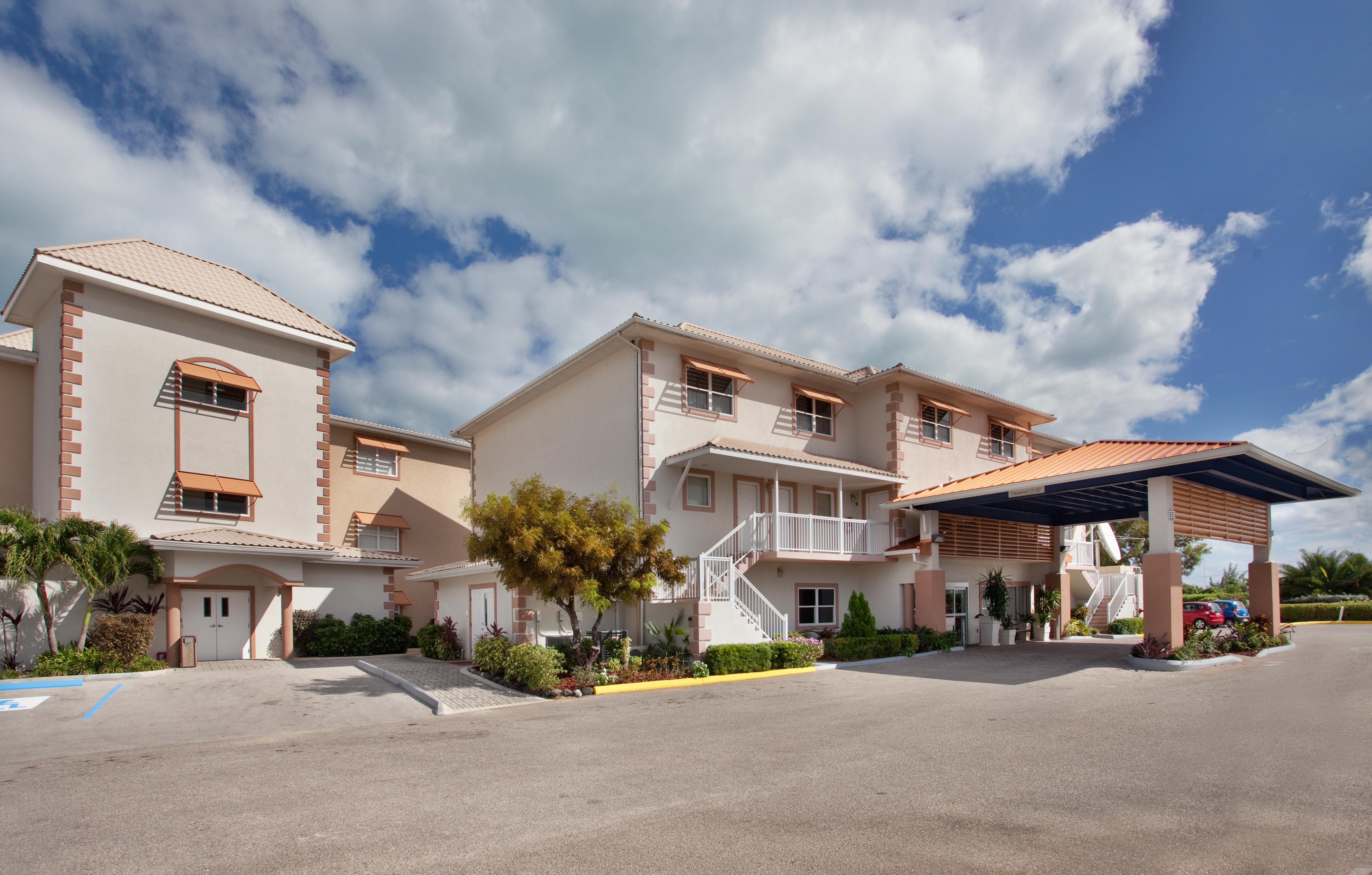 The Grand Caymanian Resort George Town Exterior photo