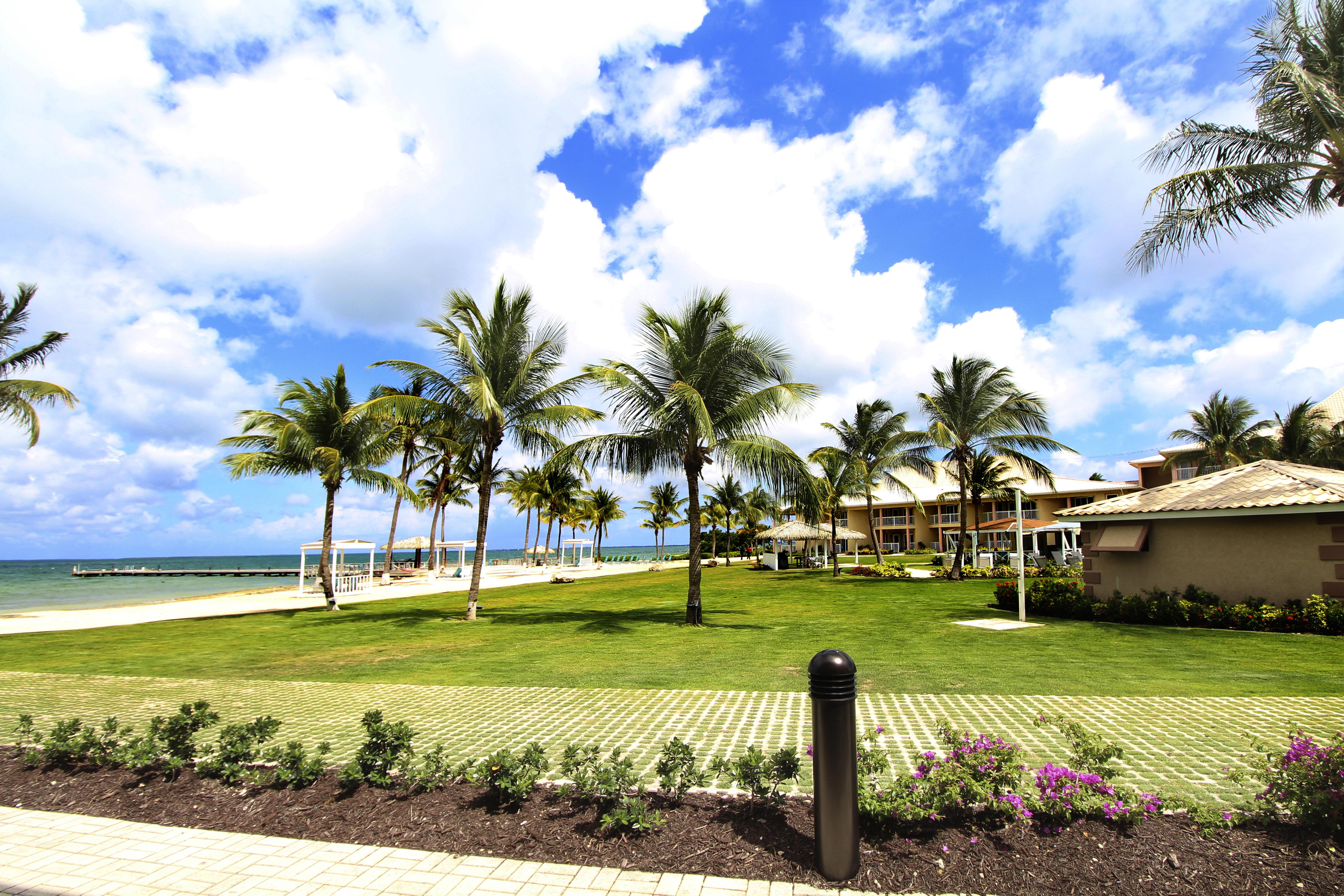 The Grand Caymanian Resort George Town Exterior photo