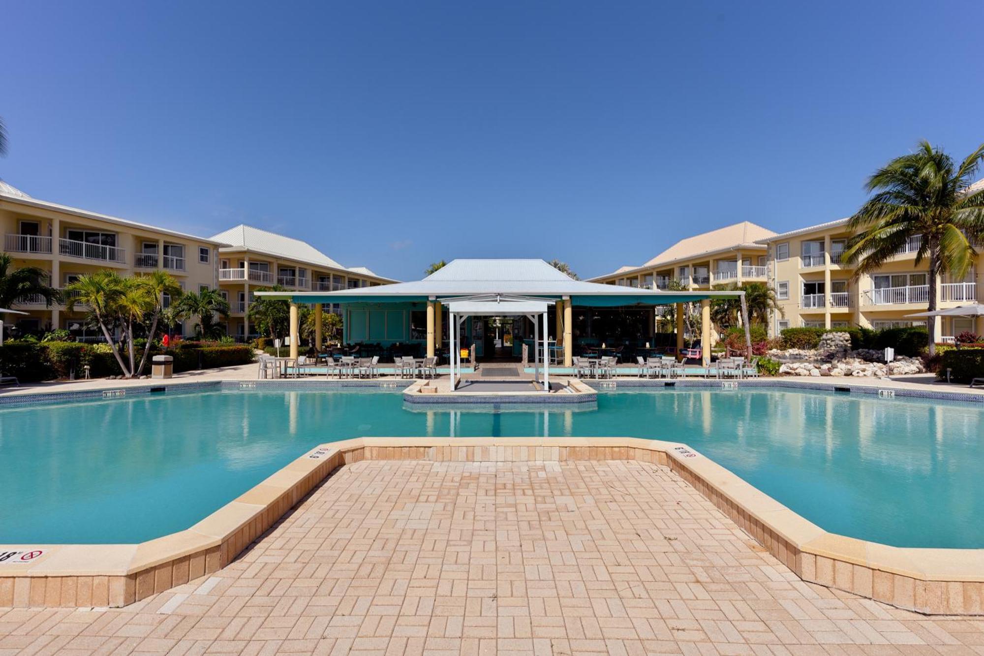 The Grand Caymanian Resort George Town Exterior photo