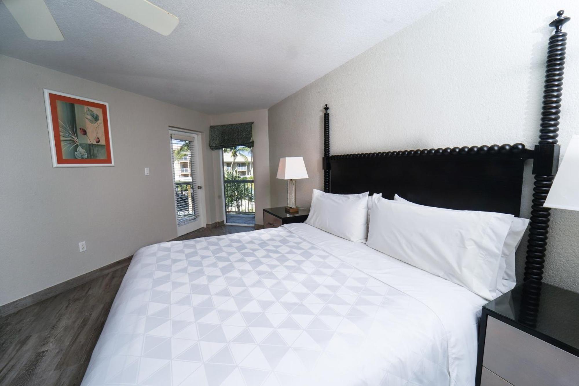 The Grand Caymanian Resort George Town Room photo
